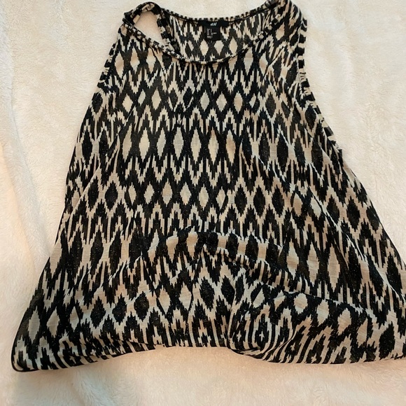 Black and white tank - Picture 1 of 1